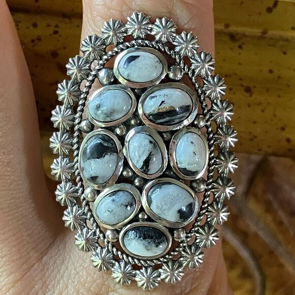 Natural White Buffalo Sterling Silver Cocktail Ring Size 8 - Picture 1 of 9